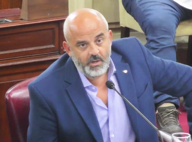 Palo Oliver: 