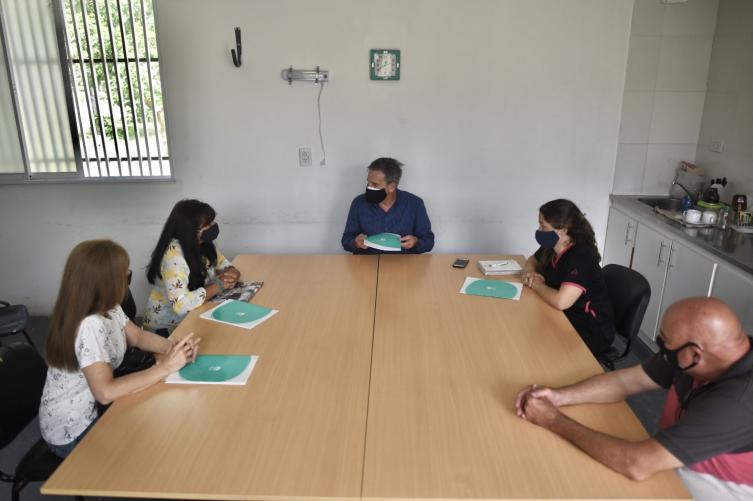 Jatón se reunió con la Protectora de Animales para trabajar en conjunto