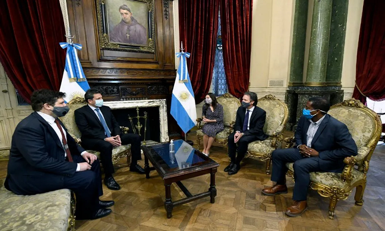 Massa se reunión con la misión del FMI