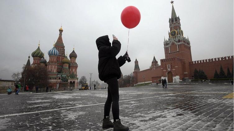 Rusia registra el doble récord de casos y muertes por coronavirus