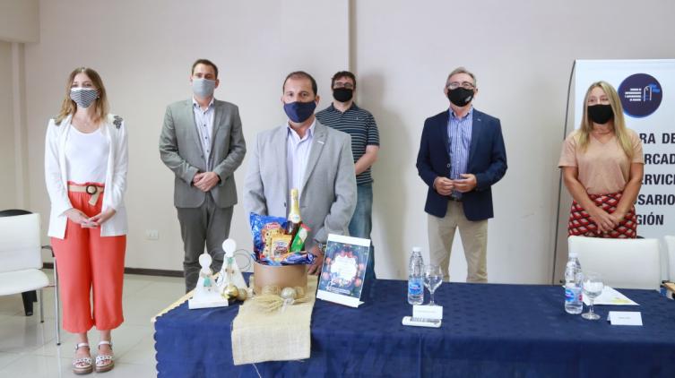 Provincia y supermercadistas lanzan una canasta navideña a precio promocional