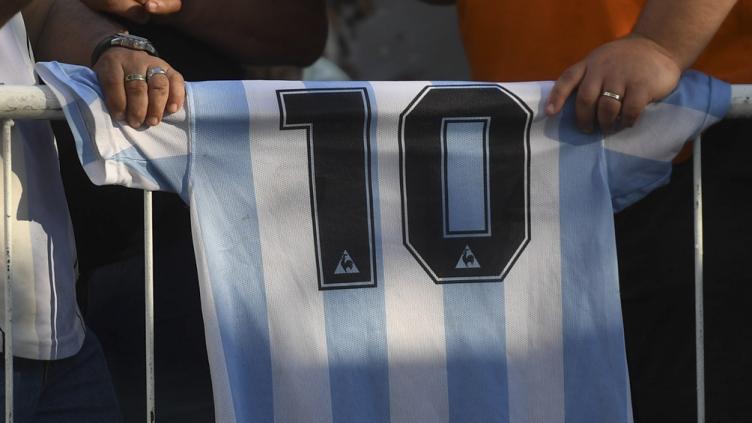 Uno de los enfermeros declaró que Maradona estaba con vida a las 6.30