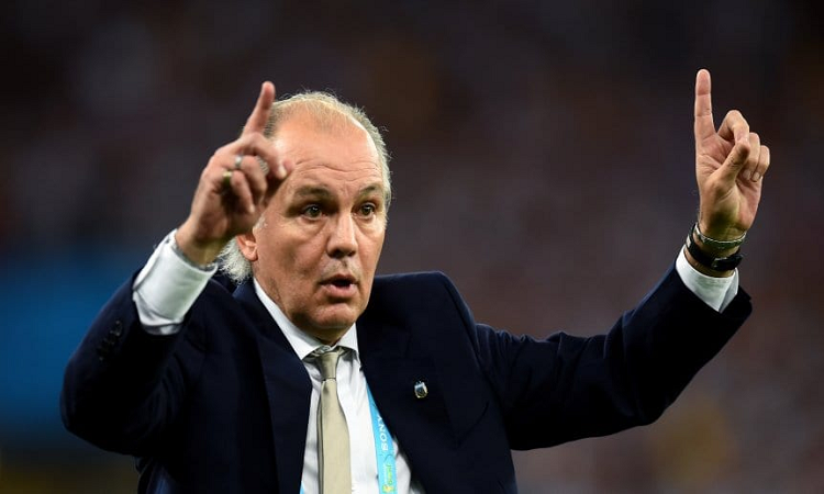 Parte médico: Alejandro Sabella, con pronóstico reservado