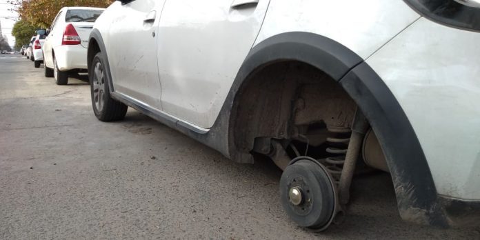 ¿Qué paga la aseguradora cuando te roban las cuatro ruedas?