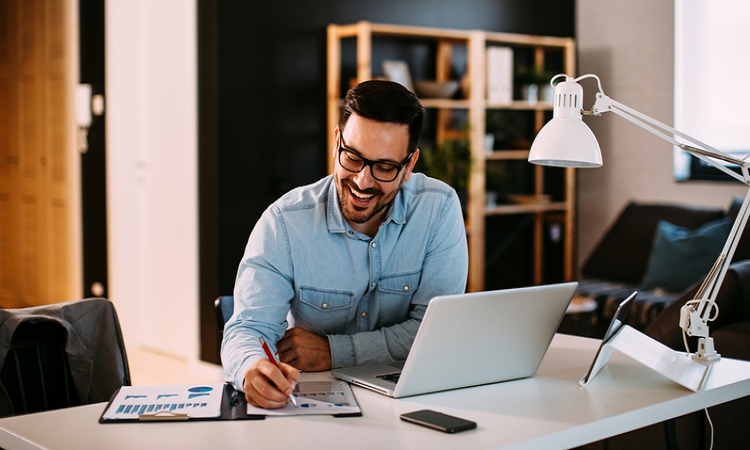 Así pones límites en el mundo laboral virtual