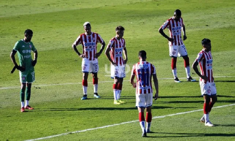 Unión con la cabeza en la zona Complementación