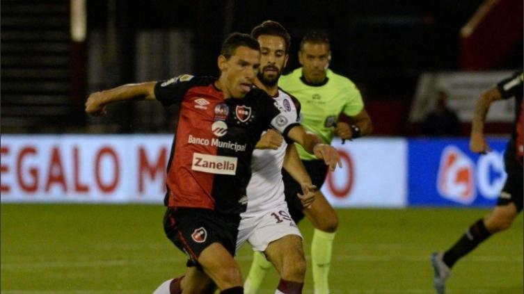 Nicolás Russo dijo que Maxi Rodríguez “le manejó el partido” al árbitro