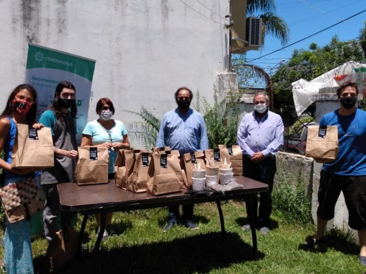 Se entregaron 32 kits del programa “Árboles para mi ciudad”