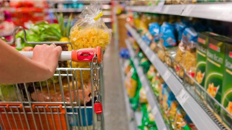 El Gobierno reglamentó la Ley de Góndolas ¿qué cambiará ahora en los supermercados?