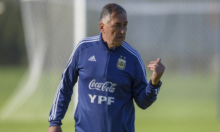 Borrello hizo una convocatoria para entrenar a la selección femenina de fútbol