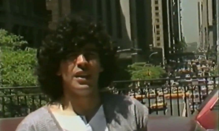 Video de Diego Maradona caminando por Nueva York en 1984