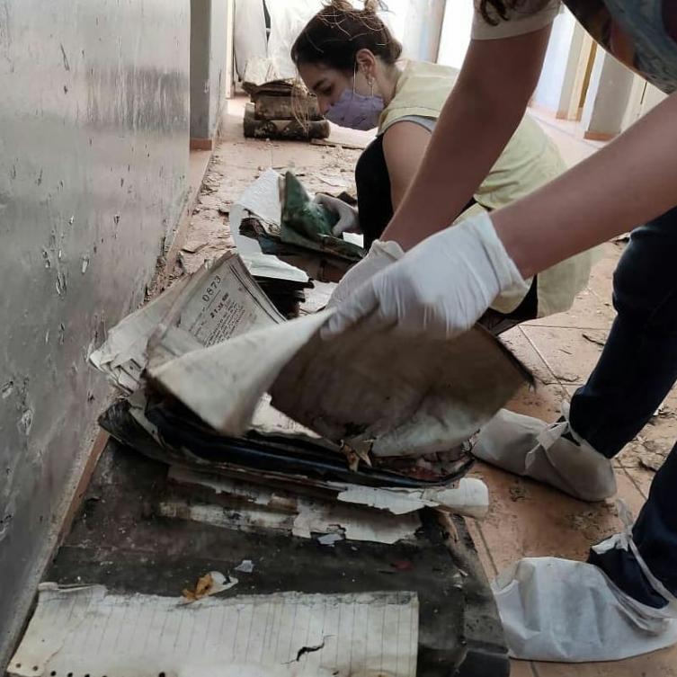 Trasladaron los archivos de la dictadura encontrados en la Jefatura