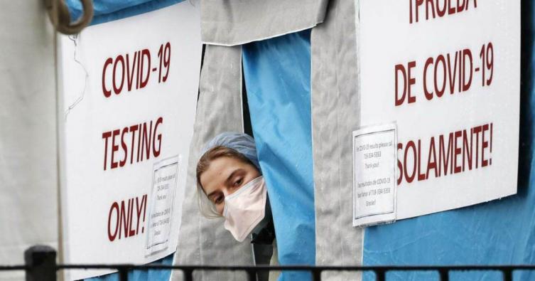 El año terminó con más de 83 millones de contagiados en el mundo