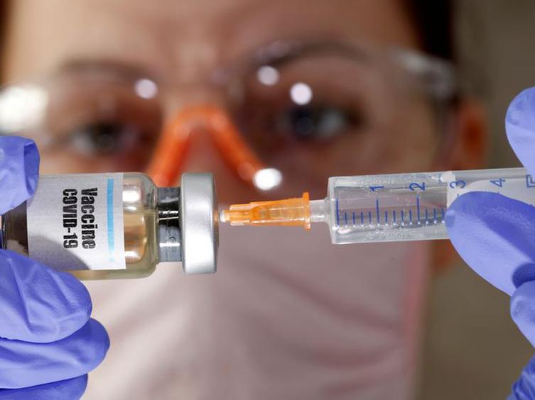 India avanza con la aprobación de la vacuna de Oxford/AstraZeneca