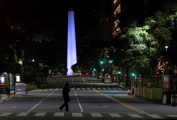 Infectólogos sugieren avanzar con el 
