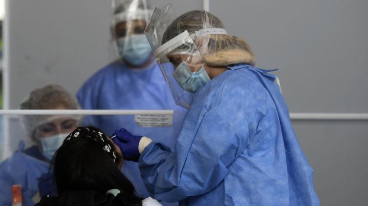 Analizan la aparición de una mutación del coronavirus en Argentina