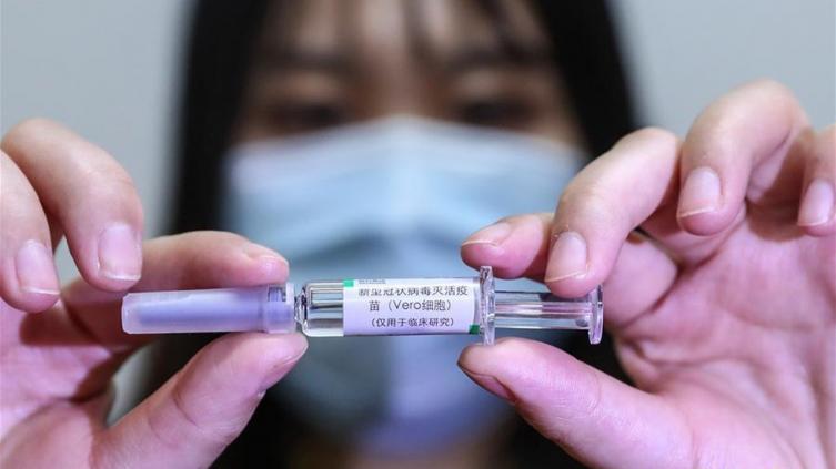 El Gobierno ultima detalles para la compra de la vacuna china