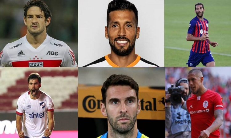 Los futbolistas sudamericanos que buscan club