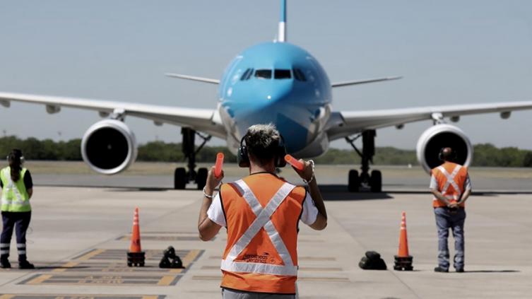 El sábado llegarán desde Rusia 300.000 nuevas dosis de vacuna
