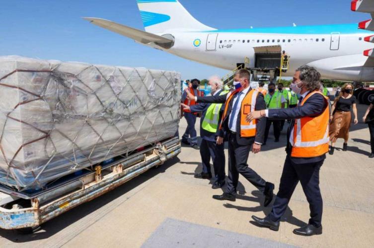 Llega la segunda tanda de vacunas al país