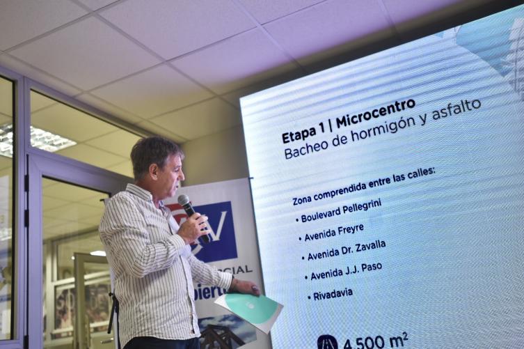 Jatón presentó un plan de bacheo para distintos sectores de la ciudad