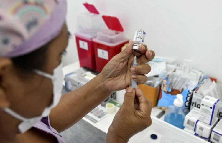 Brasil pone en marcha su operativo de vacunación anti covid