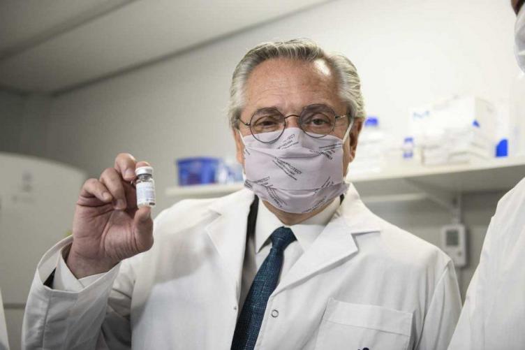 El Presidente se aplicará la vacuna rusa en los próximos días
