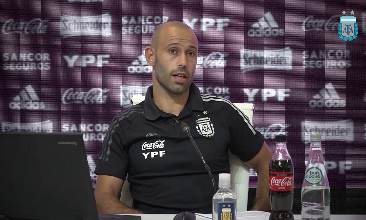 Mascherano: programa de desarrollo para los seleccionados juveniles