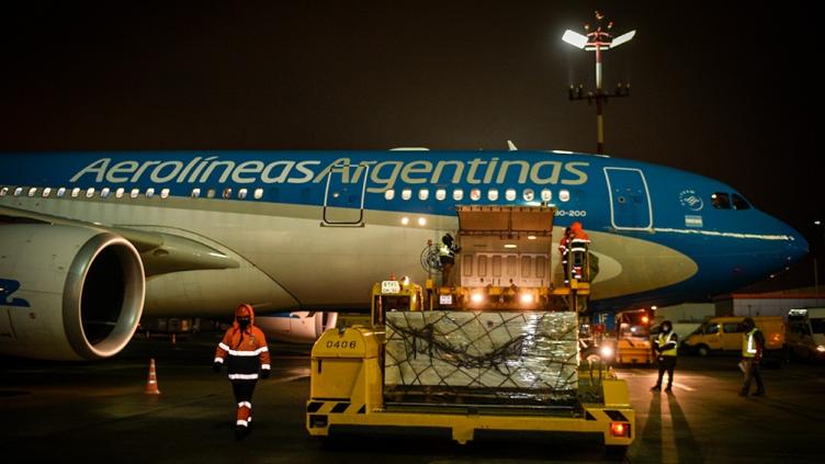 El domingo partirá otro vuelo a Rusia para traer otra tanda de vacunas