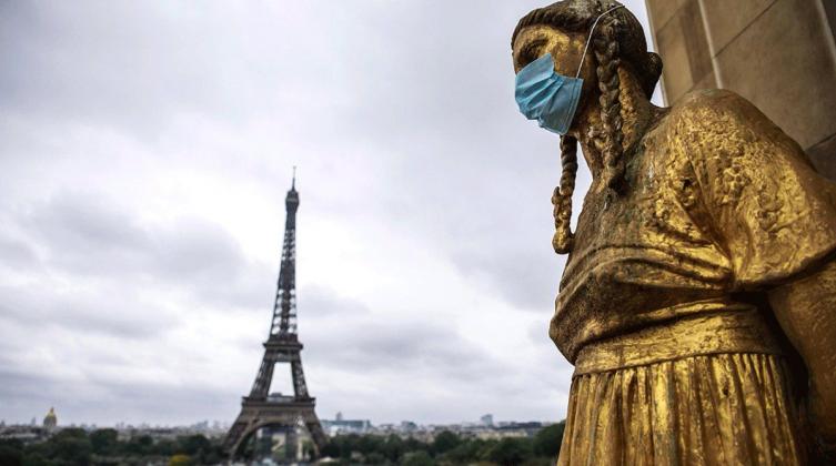 Francia se prepara para realizar un tercer confinamiento
