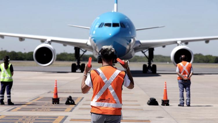 Arriba este mediodía a Moscú el nuevo vuelo con vacunas