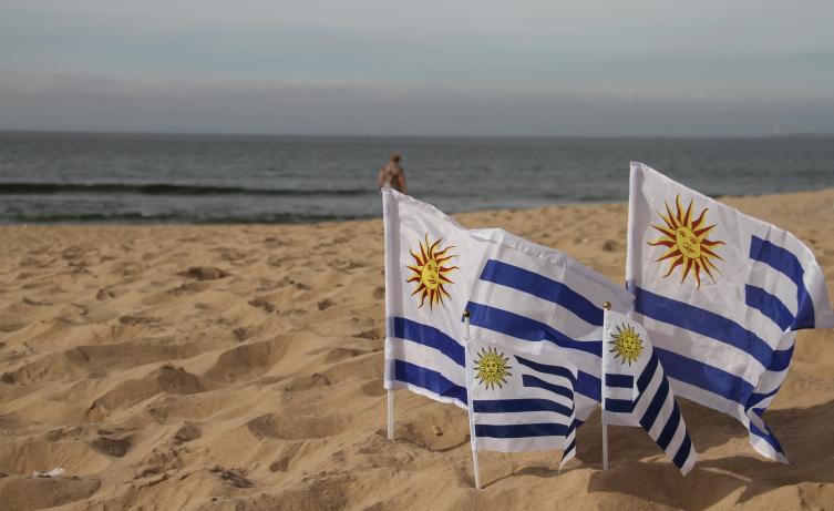 Uruguay reabrirá parcialmente sus fronteras