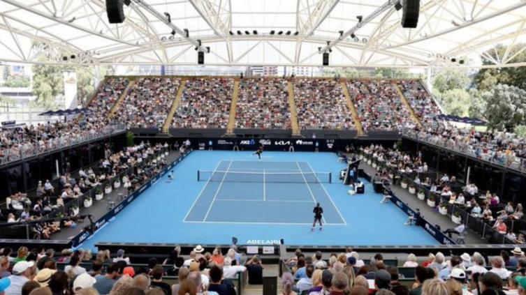 Nadal y Thiem jugaron para miles de personas