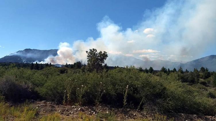 El Bolsón: las altas temperaturas reavivaron los focos