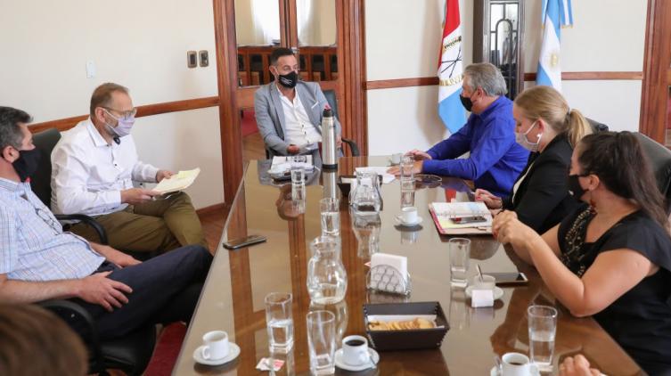 El Gobierno abrió una ronda de diálogo con los partidos de la oposición
