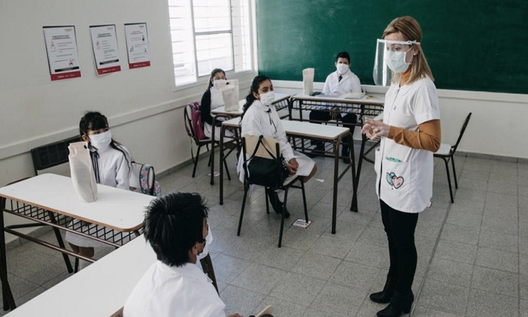 Clases presenciales: los gremios docentes evaluarán el protocolo del Gobierno porteño