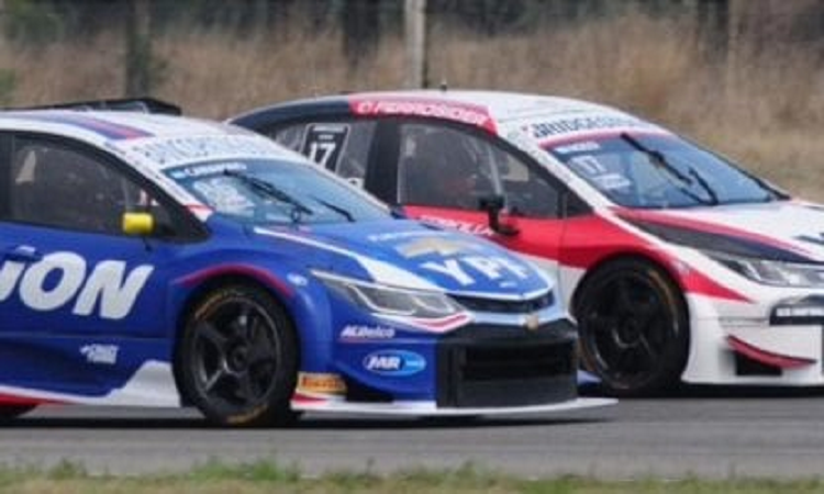 Súper TC2000: Rossi y Canapino, cabeza a cabeza por el título