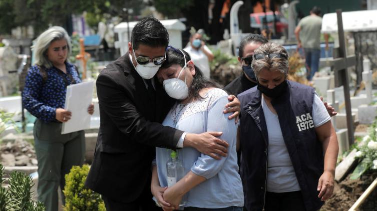 El balance global de la pandemia es de más de 2,3 millones de muertos