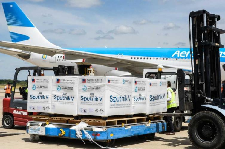 Llegó al país el vuelo de Aerolíneas Argentinas con otras 400.000 vacunas