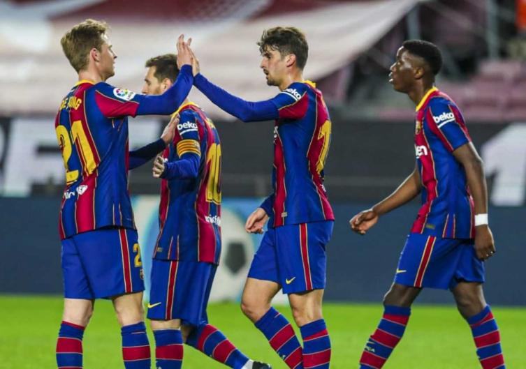 Barcelona goleó con dos tantos de Lionel Messi