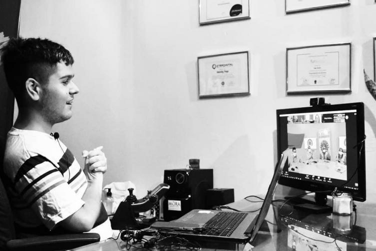 La lucha de Tiago para que IAPOS le reconozco una medicación imprescindible 