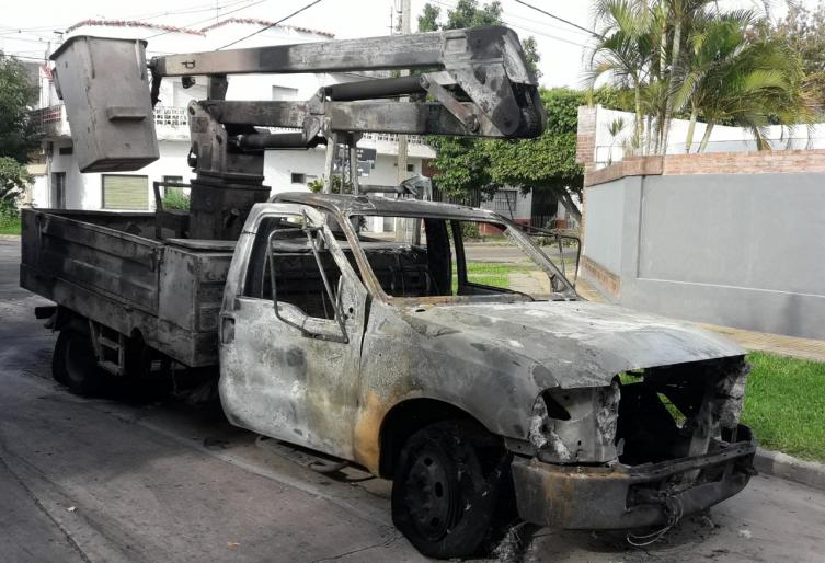 Por un desperfecto, se quemó un camión municipal