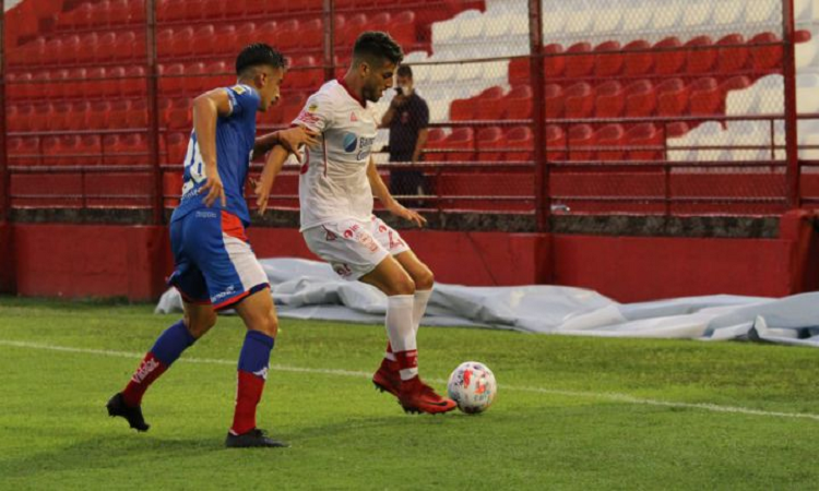 Unión se trae un punto del Ducó, empató con Huracán 1 a 1