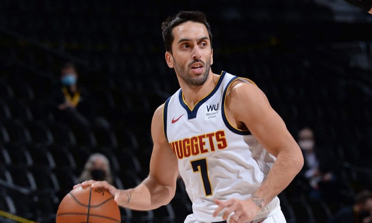 Denver Nuggets: la increíble asistencia sin mirar de Campazzo