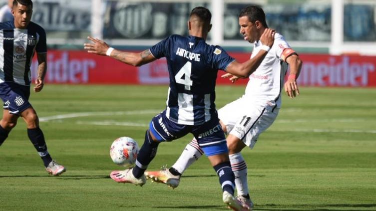 Newell's empató 2 a 2 en Córdoba ante Talleres