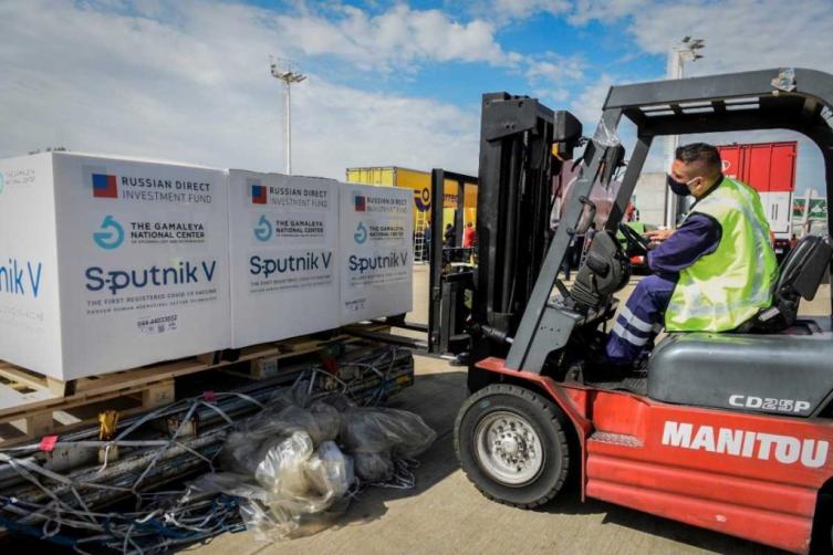 Llegó a la Argentina un vuelo con otras 330 mil dosis de Sputnik V