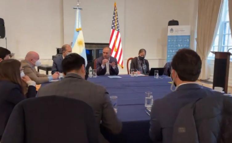 Guzmán presentó ante inversores en Nueva York los objetivos