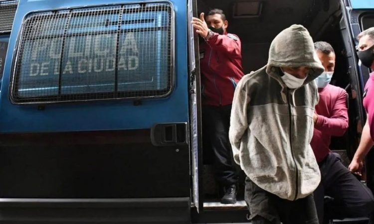 Caso M: el imputado por retener y ocultar a la menor se negó a declarar