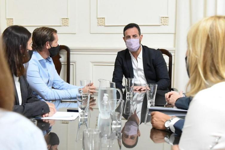Sukerman: “Queremos tener diálogo político con los partidos más allá de las cámaras”