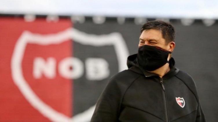 Revelaron las locuras del Mono Burgos en Newell's: 